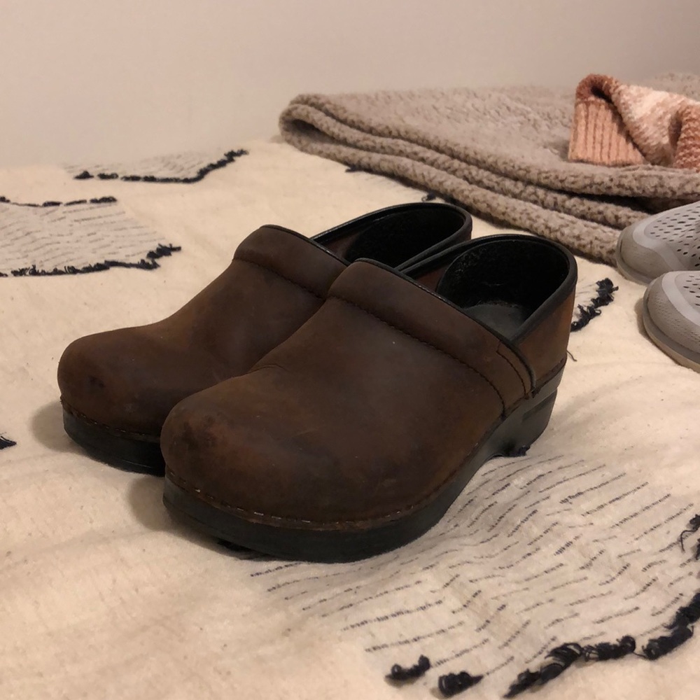Women’s dansko 7, dark brown